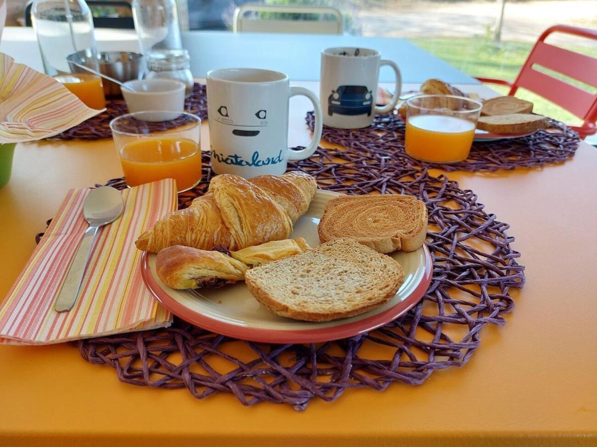Bed and Breakfast Miataland Collazzone Esterno foto